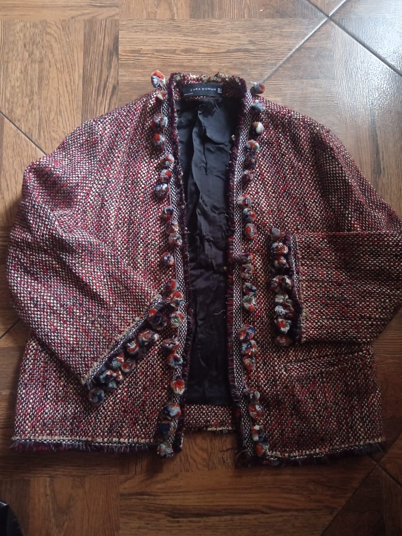 Hermosa chaqueta tipo tweed de Zara Woman con detalles de po - foto 1