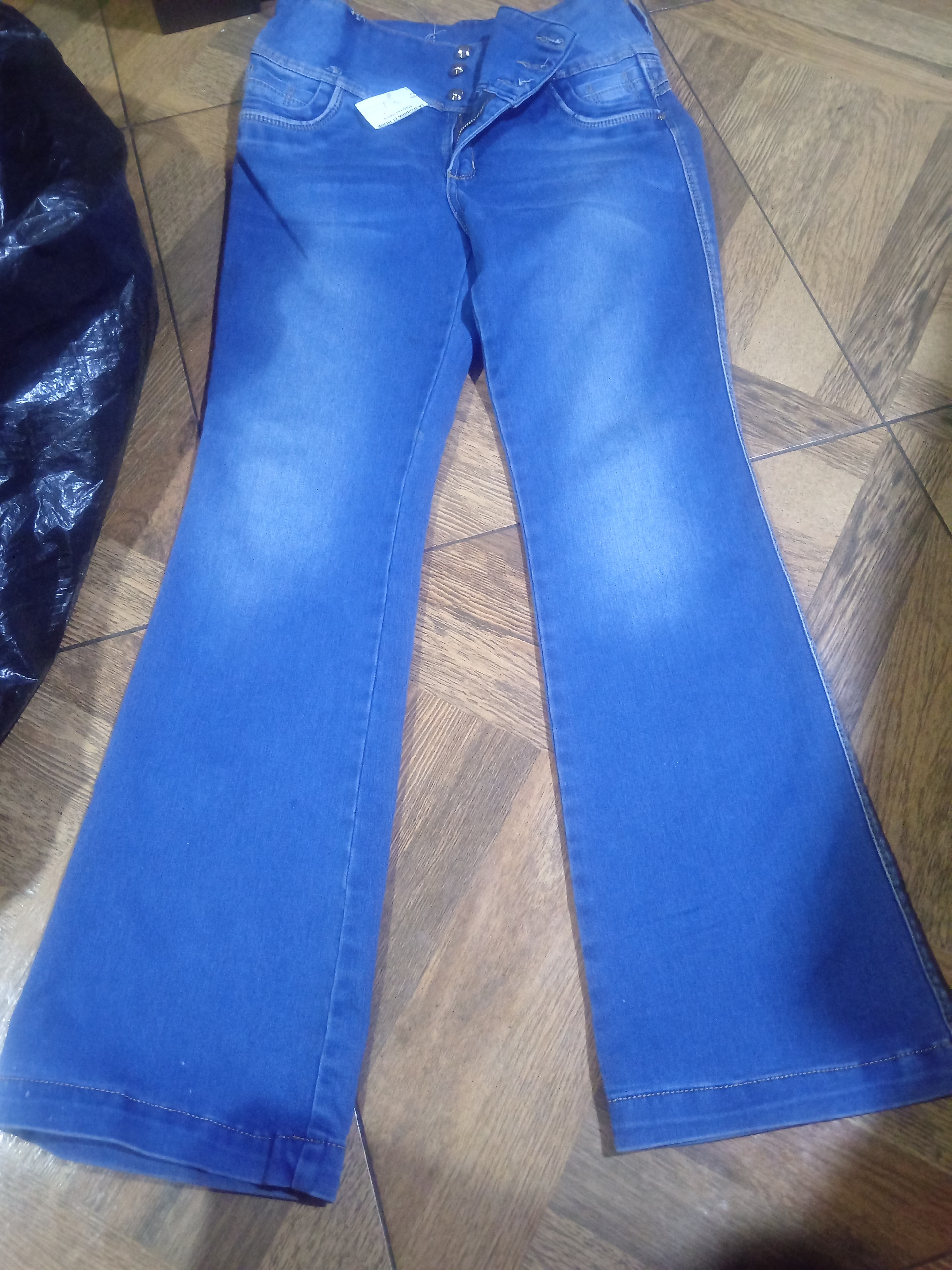 Jean azul bota ancha silueta perfecta - foto 1